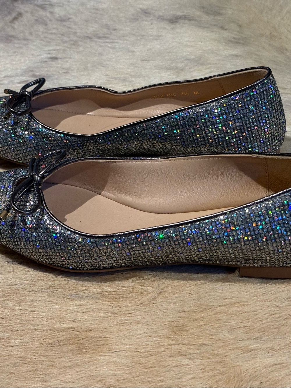 Stuart Weitzman Glittery Silver Rhinestone Ballet Flats with Bow 7.5 - Picture 3 of 8